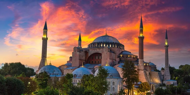 Viaje a Dubai y Turquía en 14 días